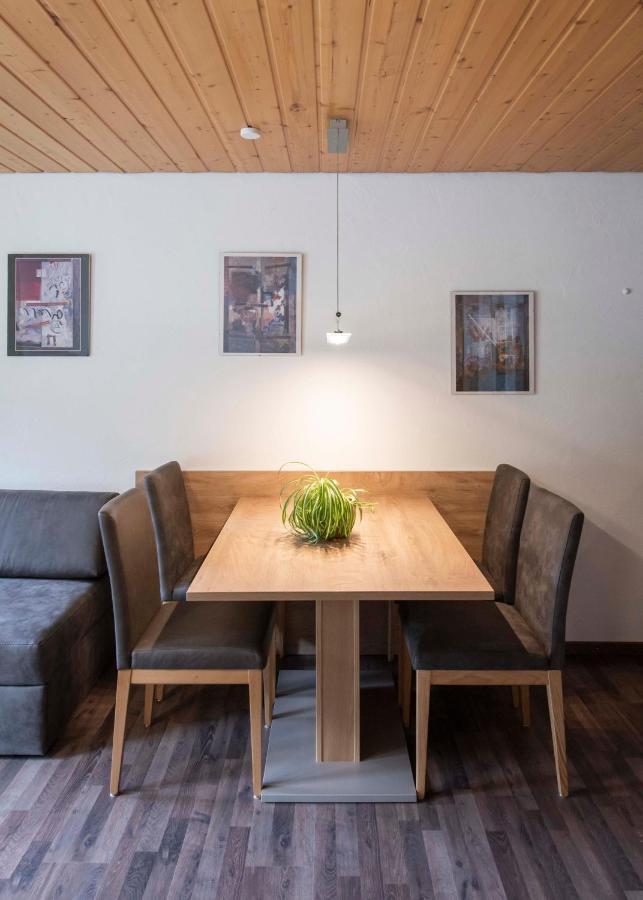 Apartment Madlaina ซัมเนาน์ ภายนอก รูปภาพ