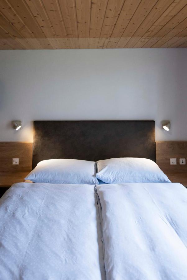 Apartment Madlaina ซัมเนาน์ ภายนอก รูปภาพ