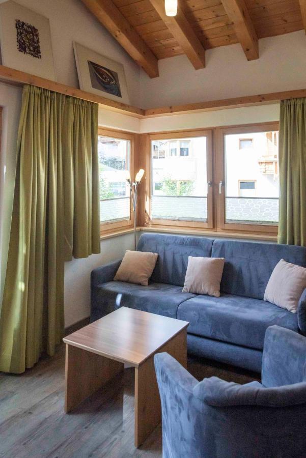 Apartment Madlaina ซัมเนาน์ ภายนอก รูปภาพ
