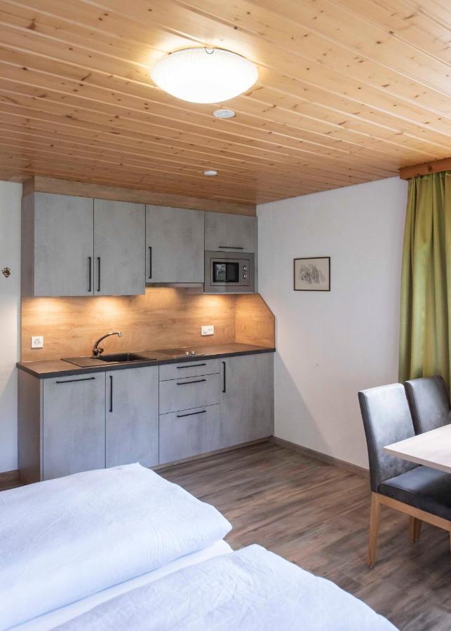 Apartment Madlaina ซัมเนาน์ ภายนอก รูปภาพ