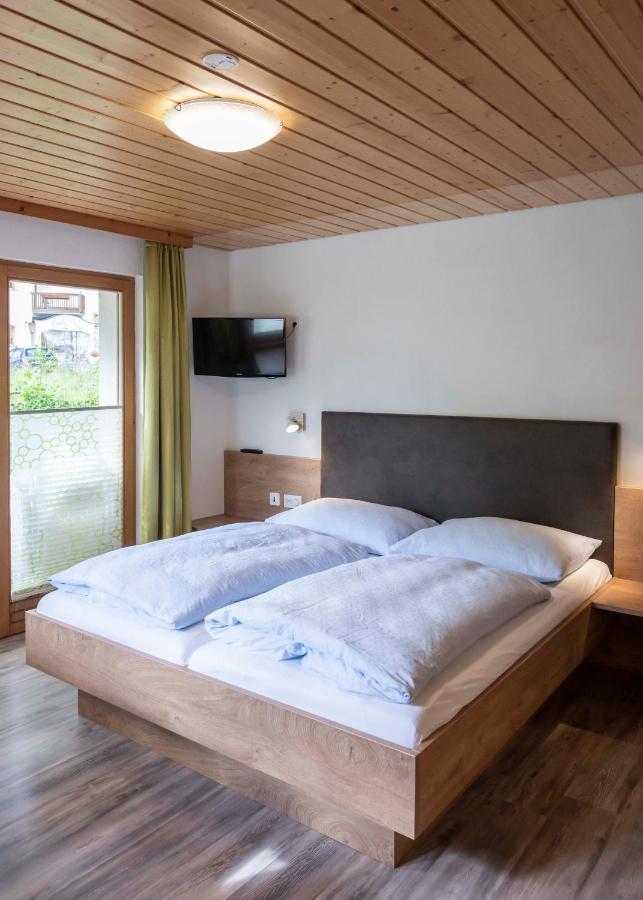 Apartment Madlaina ซัมเนาน์ ภายนอก รูปภาพ