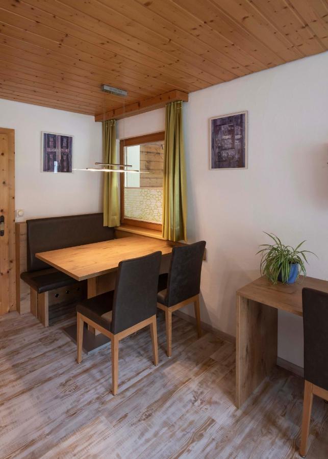 Apartment Madlaina ซัมเนาน์ ภายนอก รูปภาพ