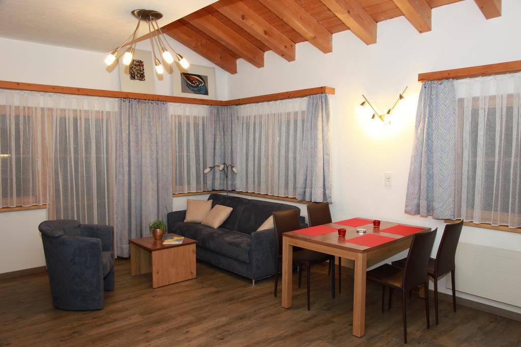 Apartment Madlaina ซัมเนาน์ ห้อง รูปภาพ