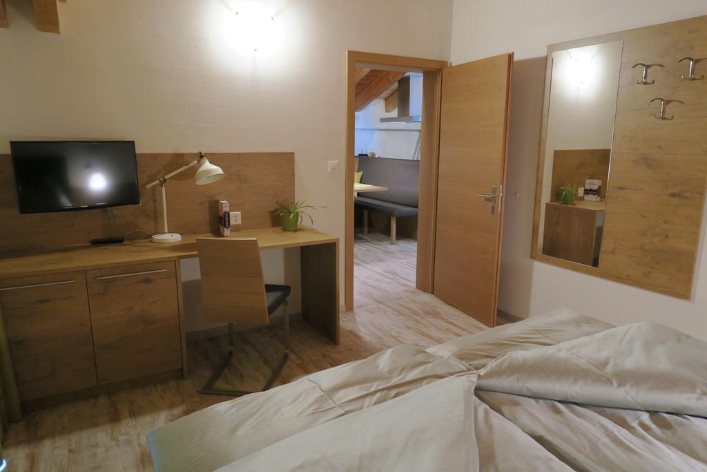 Apartment Madlaina ซัมเนาน์ ภายนอก รูปภาพ