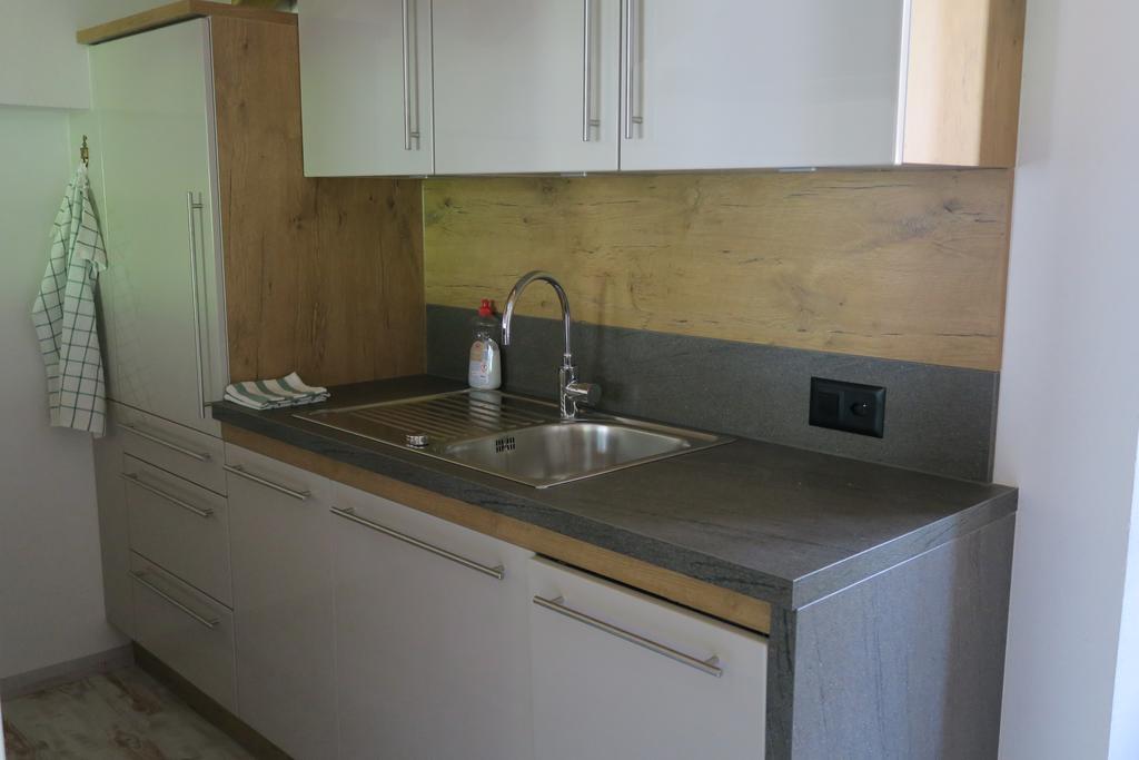 Apartment Madlaina ซัมเนาน์ ภายนอก รูปภาพ