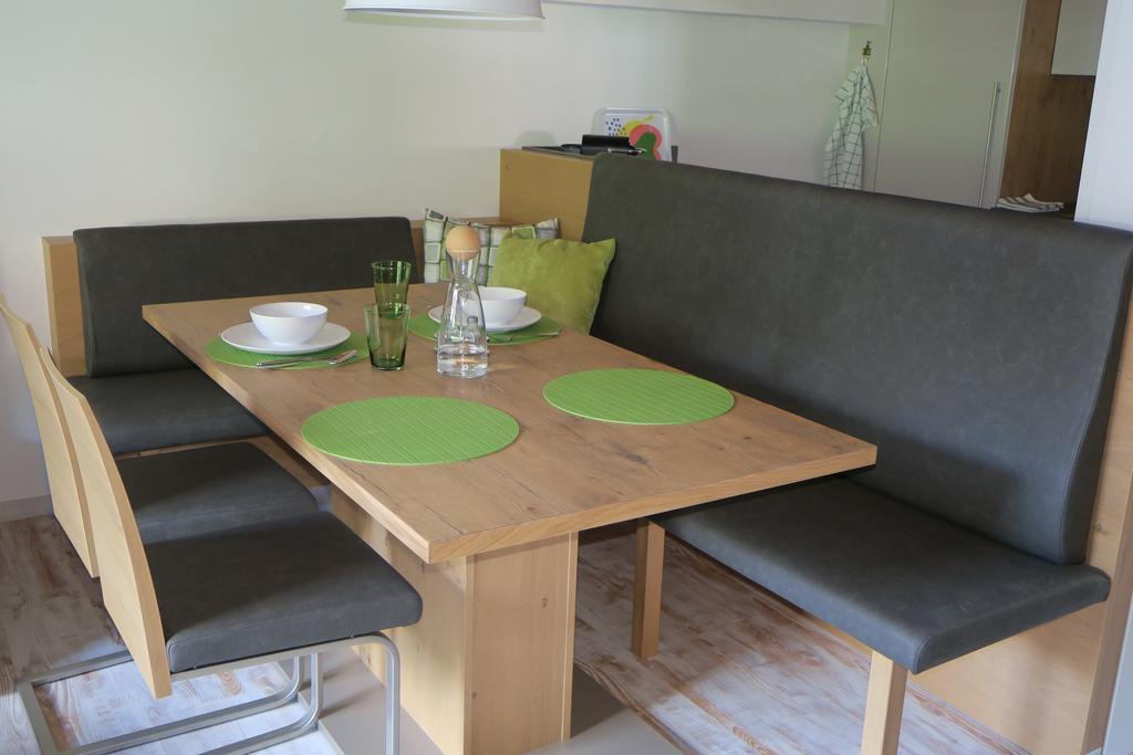 Apartment Madlaina ซัมเนาน์ ภายนอก รูปภาพ