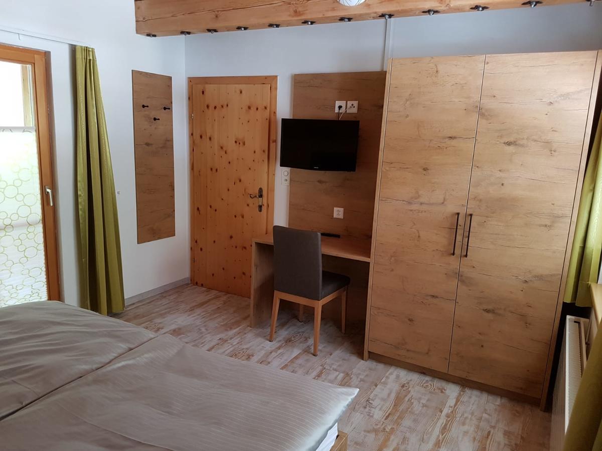 Apartment Madlaina ซัมเนาน์ ภายนอก รูปภาพ